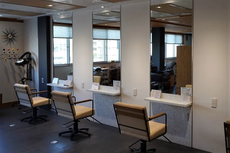 北花田 Phino こだわりが詰まった北欧家屋のような美容室 さかイーネ