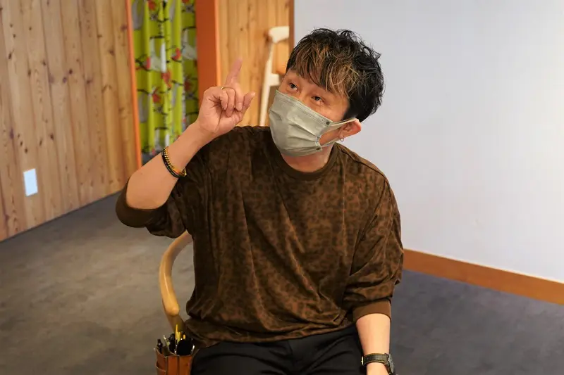 北花田 Phino こだわりが詰まった北欧家屋のような美容室 さかイーネ